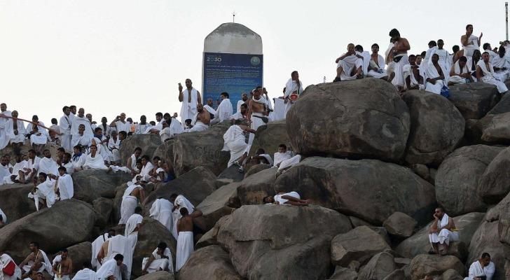 السعودية: السجن والغرامة لمن ينقل الحجاج المخالفين