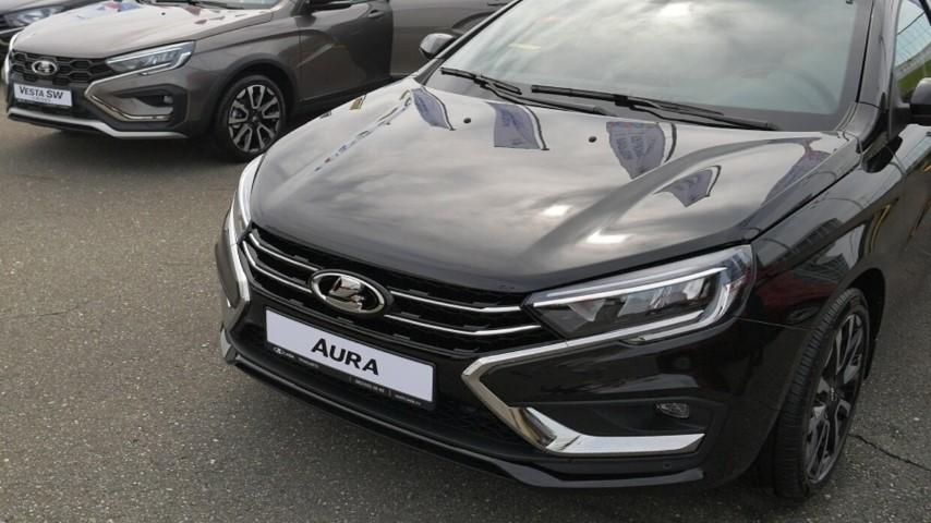 بوتين يقود سيارة LADA Aura الجديدة.. ما ميزاتها؟ (فيديو)