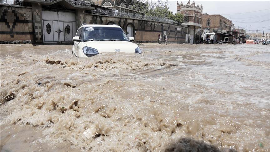 اليمن .. ارتفاع عدد ضحايا سيول الحديدة إلى 95 قتيلا