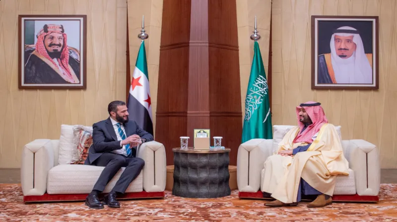 محمد بن سلمان  يستقبل الشرع في الرياض